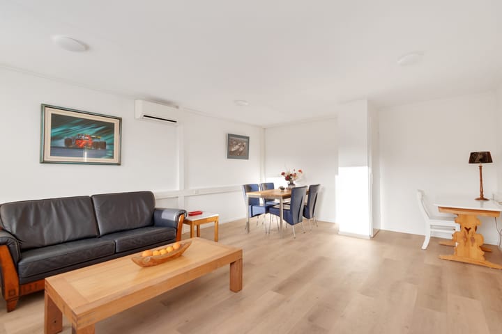 Photo 6 of Van Riebeeckweg 43-A