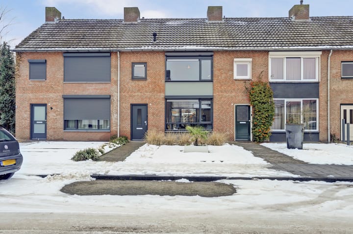 Photo 2 of Oranje Nassaulaan 28