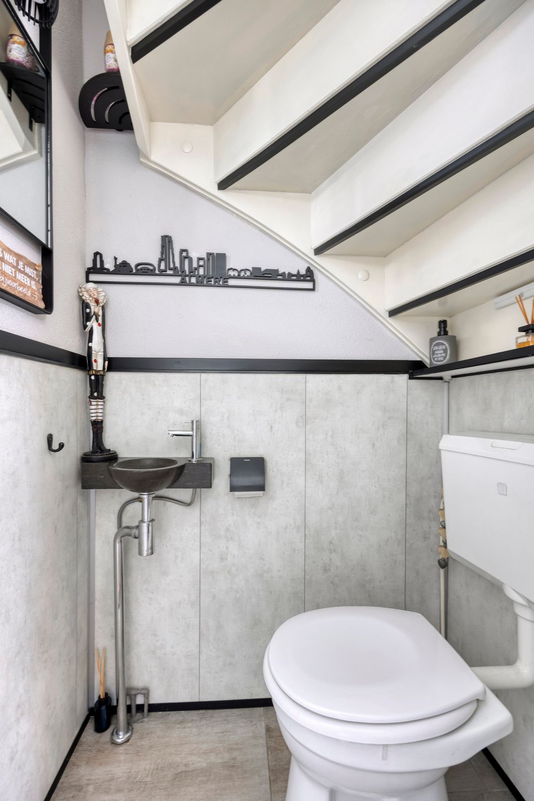 Photo 11 of James Stewartstraat 35