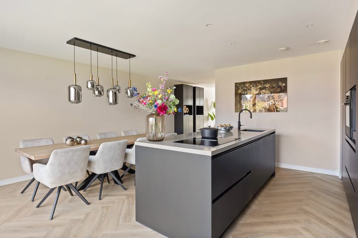 Foto 12 van Jeneverbes 33