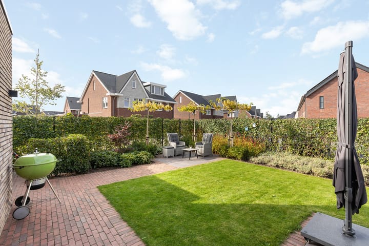 Foto 25 van Jeneverbes 33