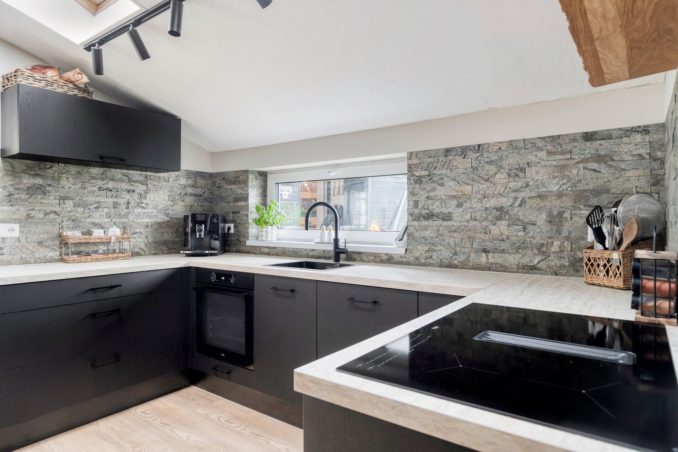 Foto 12 van Nieuw Rockanjesedijk 6