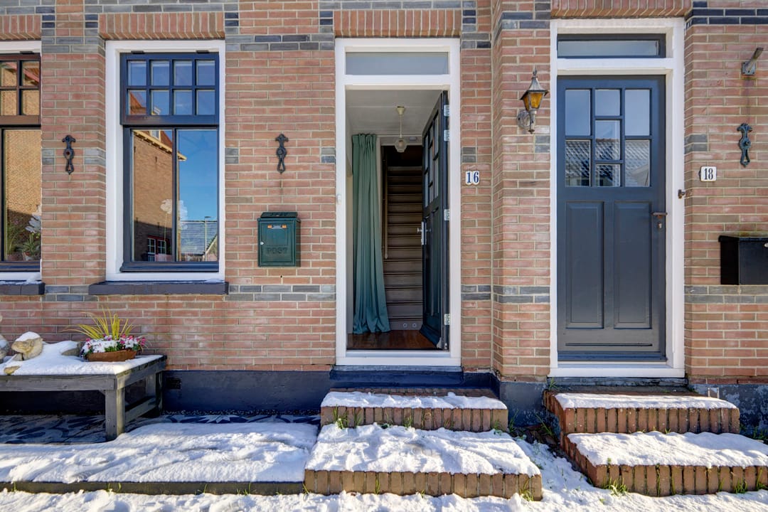 Photo 8 of Leeghwaterstraat 16