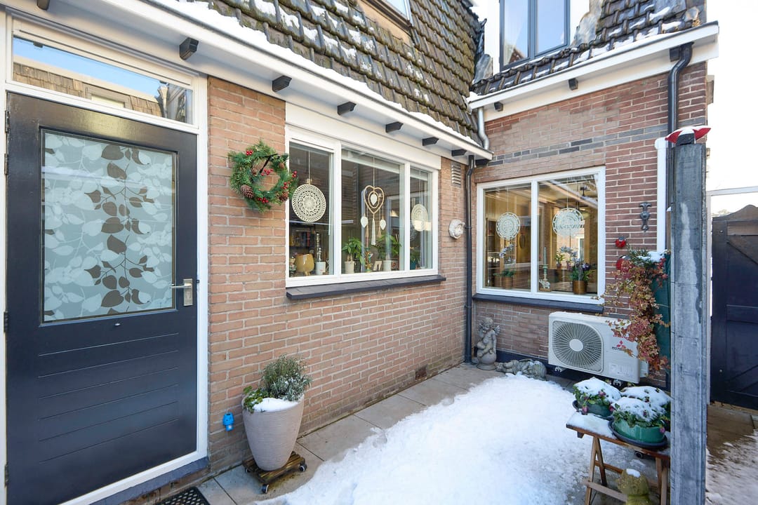 Photo 43 of Leeghwaterstraat 16