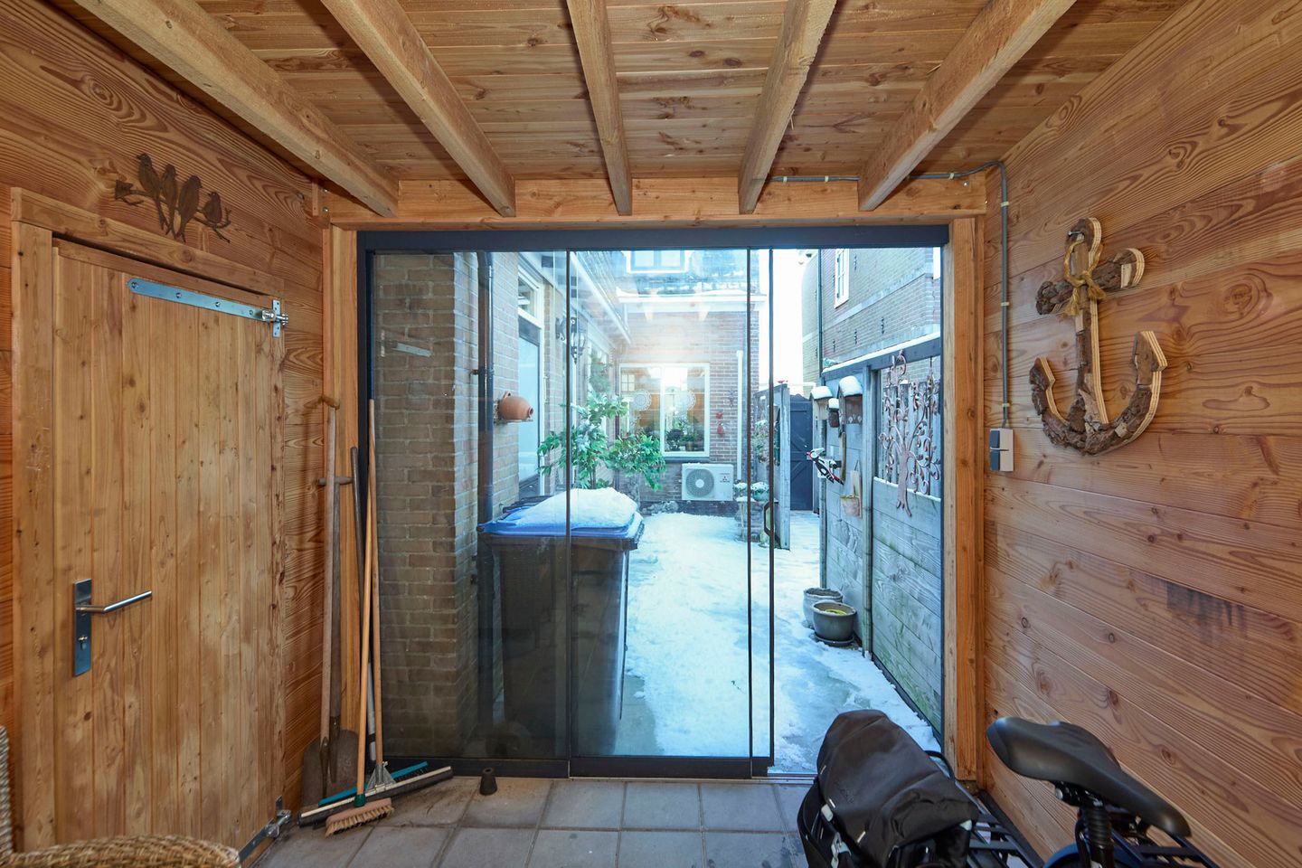 Photo 49 of Leeghwaterstraat 16