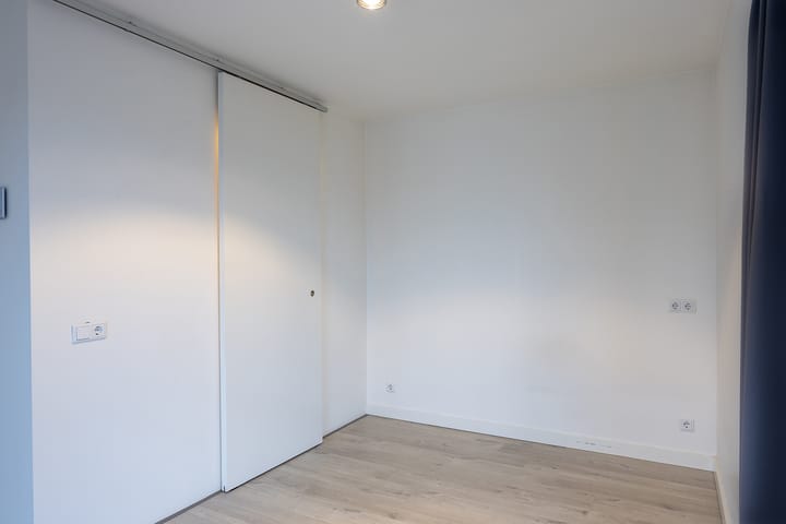 Photo 12 of Tongelresestraat 122-L