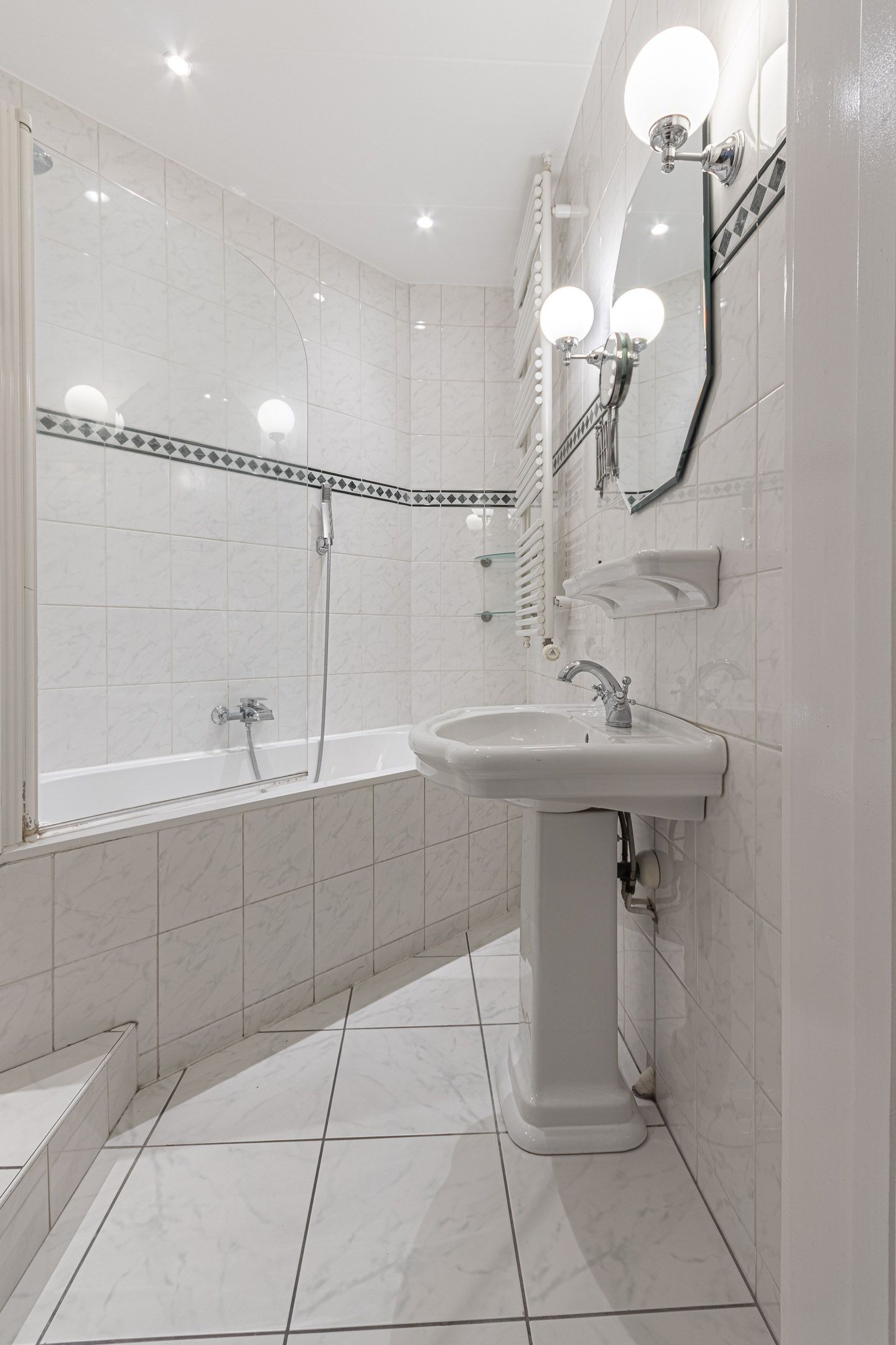 Foto 30 van Frederik Hendrikstraat 128-BS