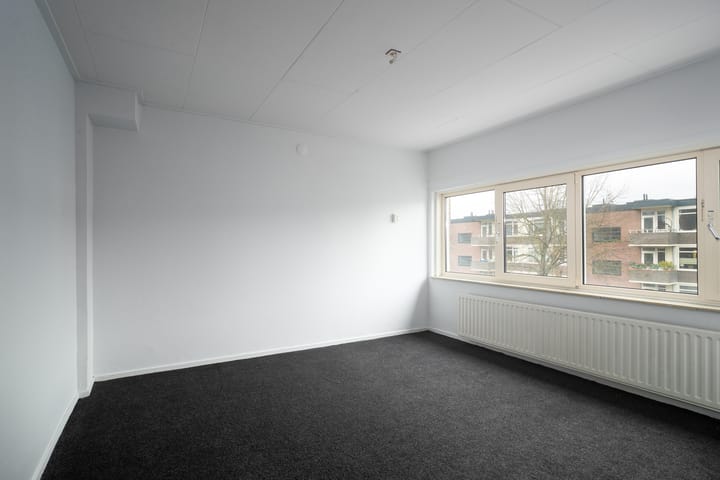 Foto 26 van Van Schendelstraat 56