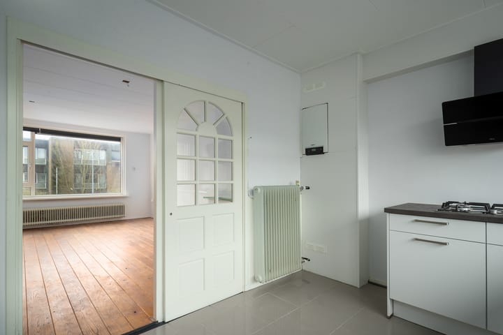 Foto 10 van Van Schendelstraat 56