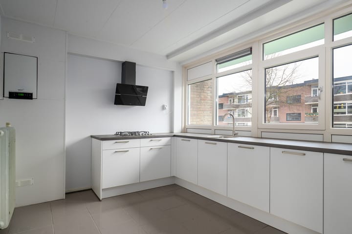 Foto 7 van Van Schendelstraat 56