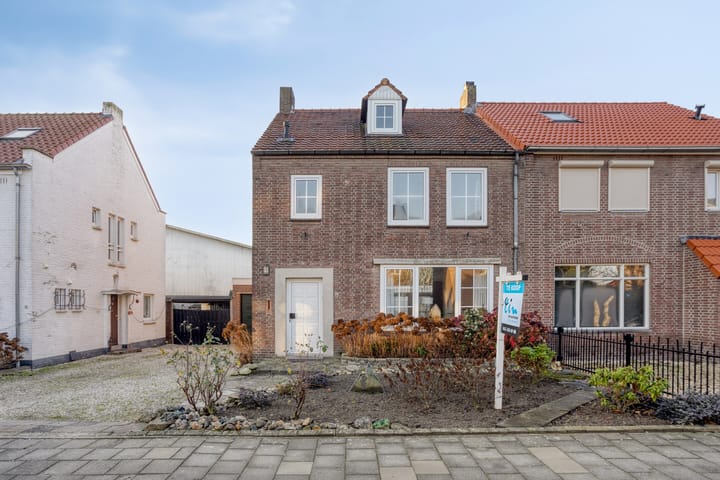 Foto 40 van Stationsstraat 67