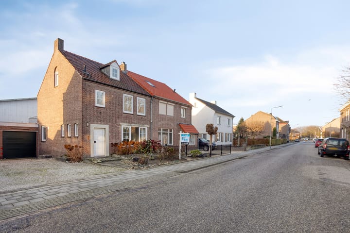 Foto 41 van Stationsstraat 67