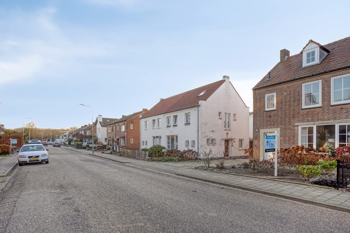 Foto 42 van Stationsstraat 67