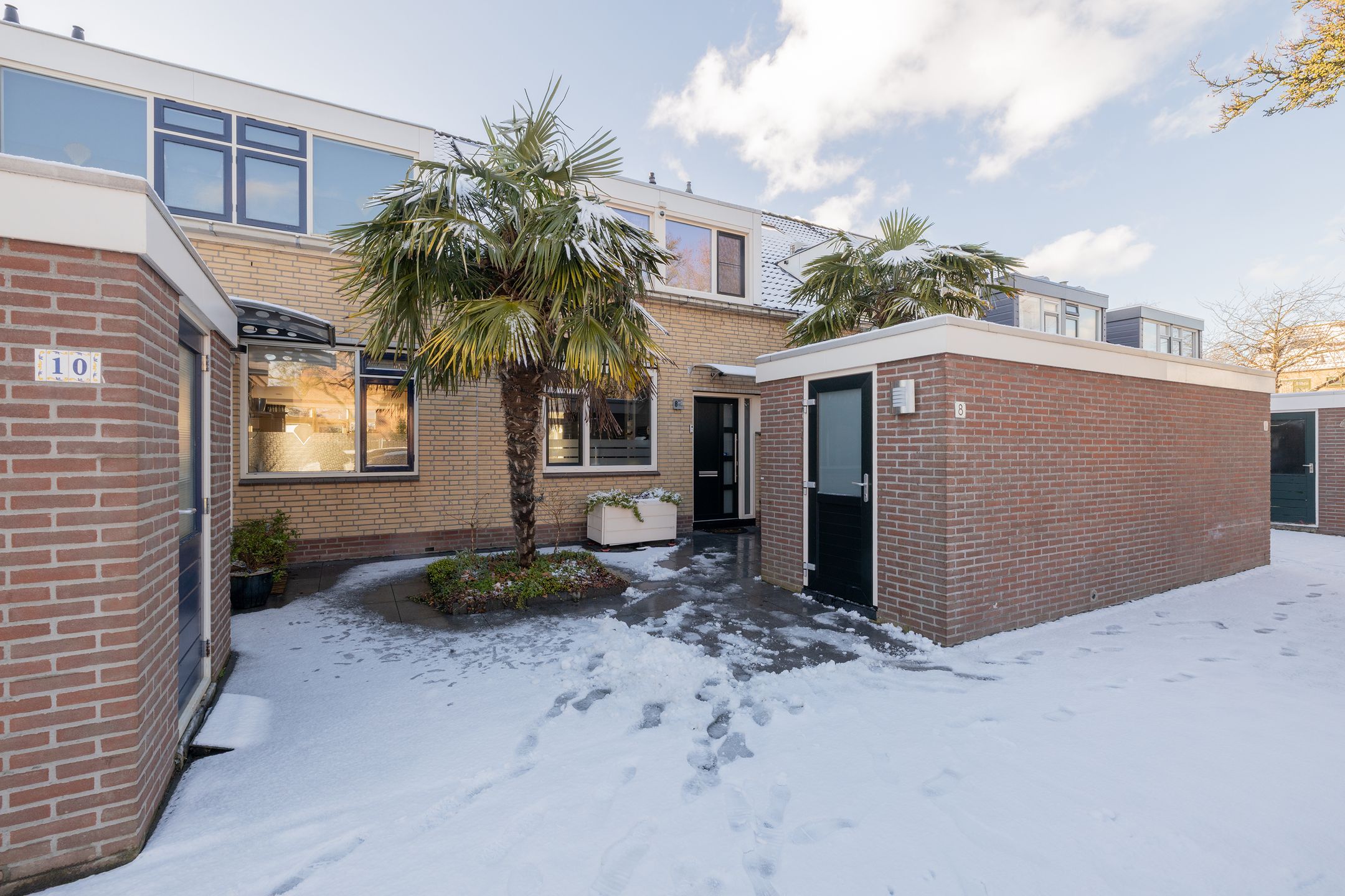 Buying a house in The Netherlands., Kruisbalk 8