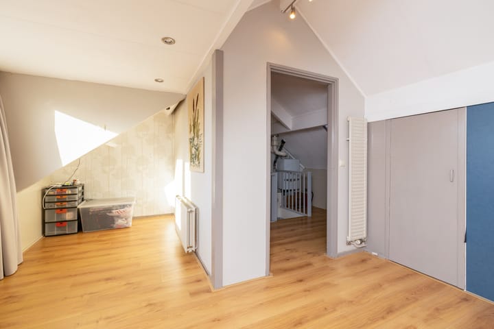 Foto 32 van Kruisbalk 8