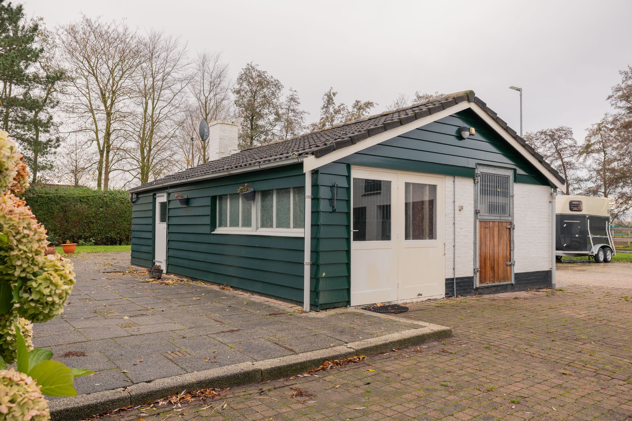 Foto 6 van Middenweg 8