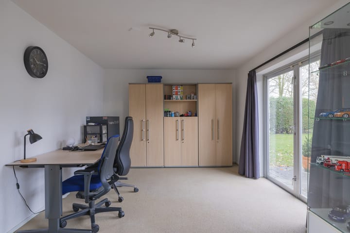 Foto 10 van Middenweg 8