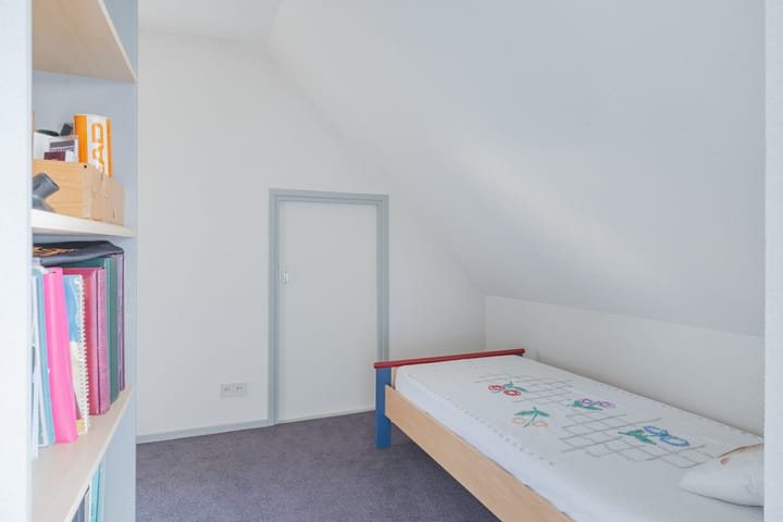 Foto 15 van Middenweg 8