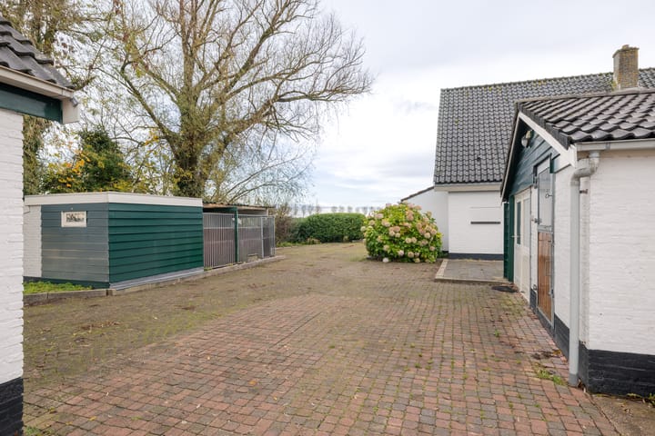 Foto 22 van Middenweg 8