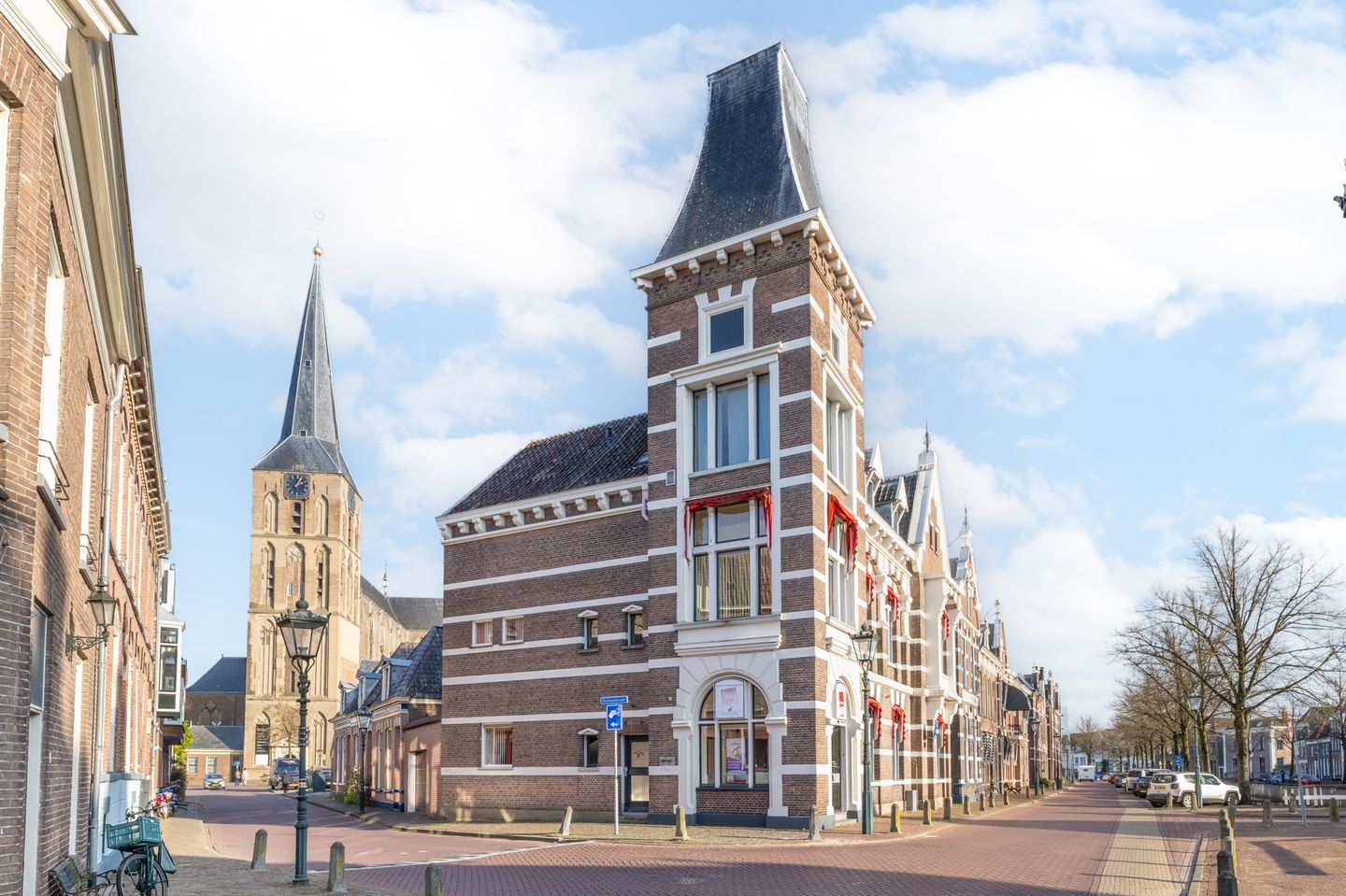 Bekijk foto 3 van Burgwal 29