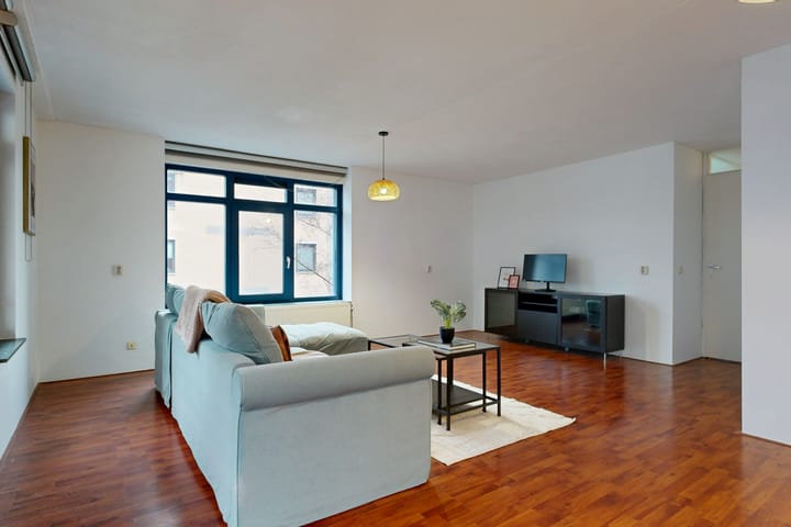 Photo 2 of Aquamarijn 22