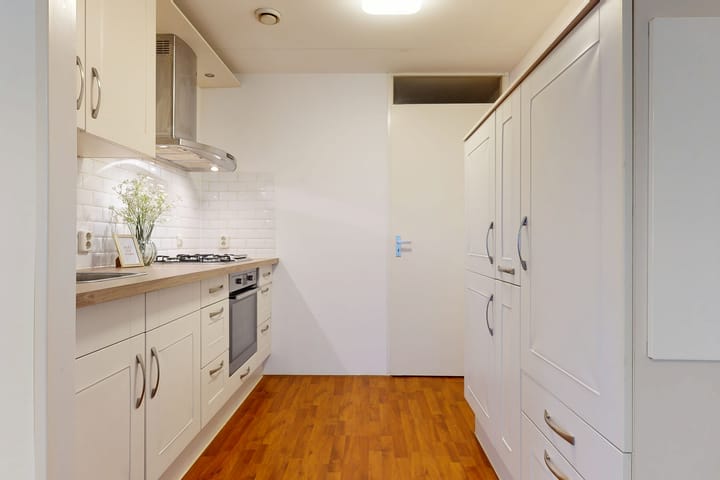 Photo 3 of Aquamarijn 22