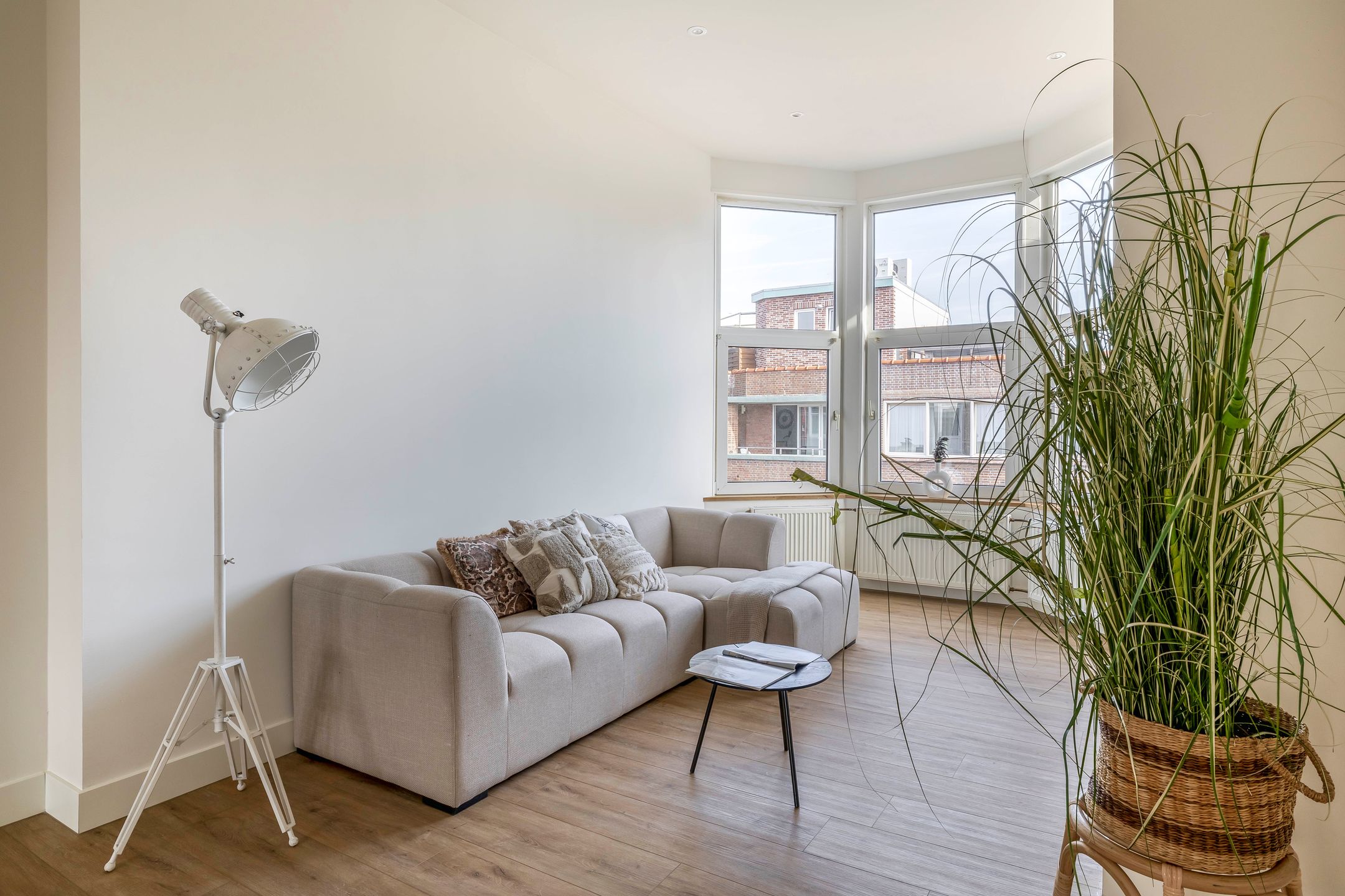 Photo 12 of De Constant Rebecquestraat 42