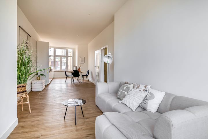 Foto 13 van De Constant Rebecquestraat 42