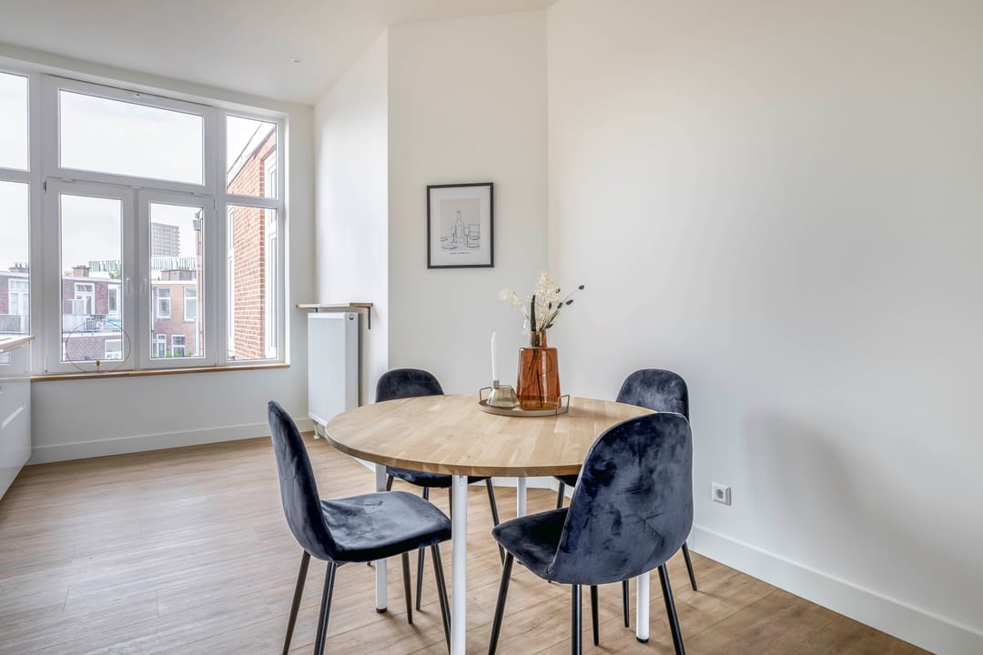 Photo 16 of De Constant Rebecquestraat 42