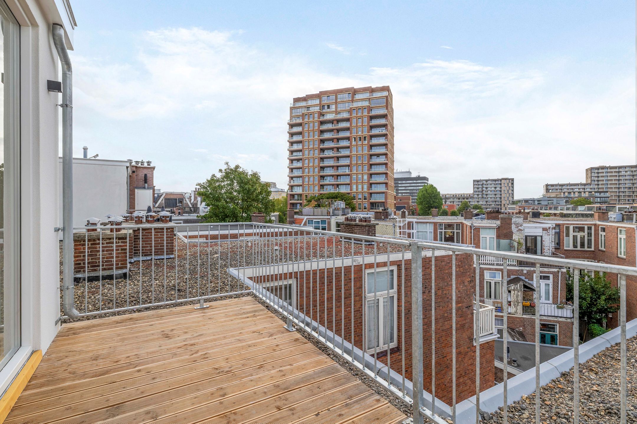 Photo 3 of De Constant Rebecquestraat 42