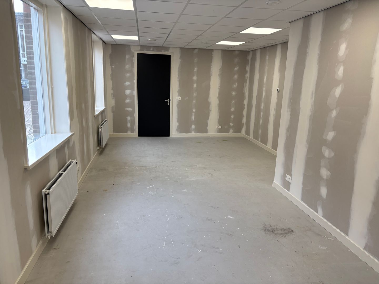 View photo 3 of Voorstad 10