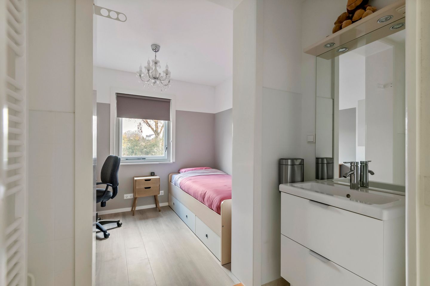 Photo 34 of Burgemeester Cambier van Nootenlaan 12