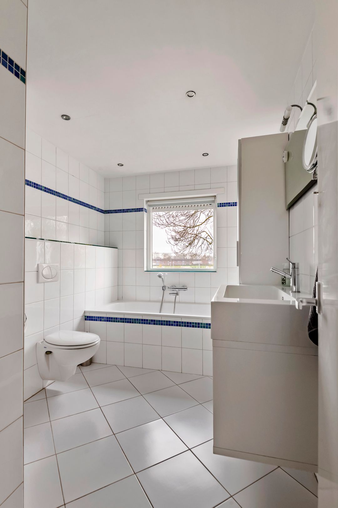 Photo 37 of Burgemeester Cambier van Nootenlaan 12