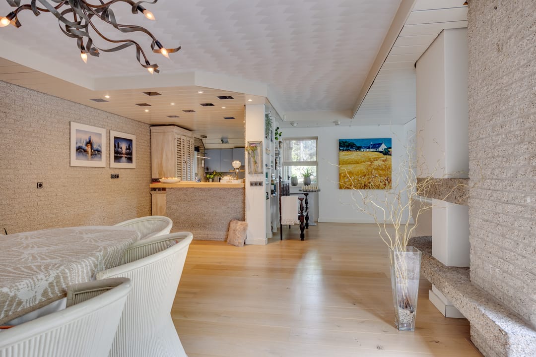 Photo 13 of Salamander 56