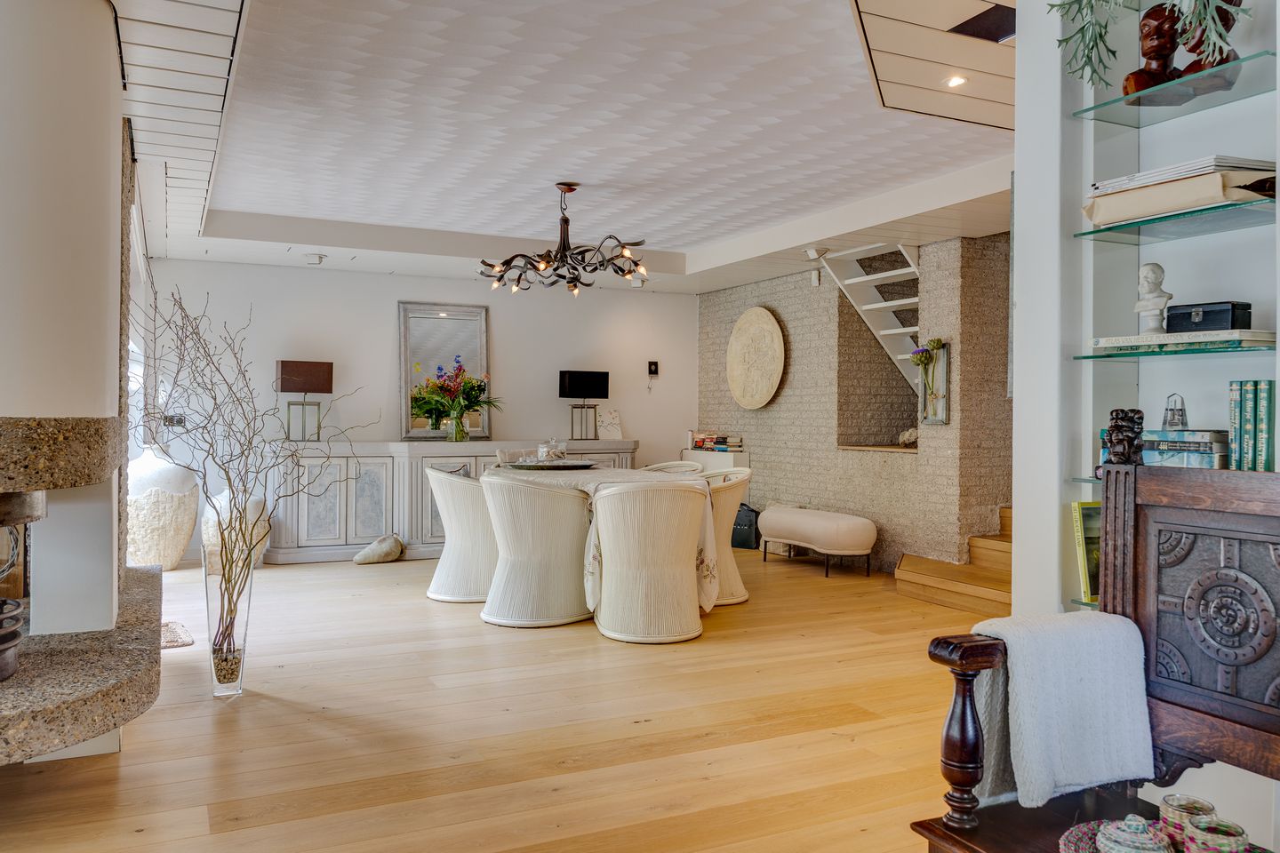 Photo 10 of Salamander 56