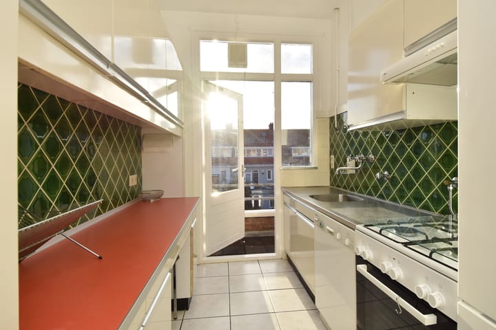 Foto 22 van Aronskelkweg 140