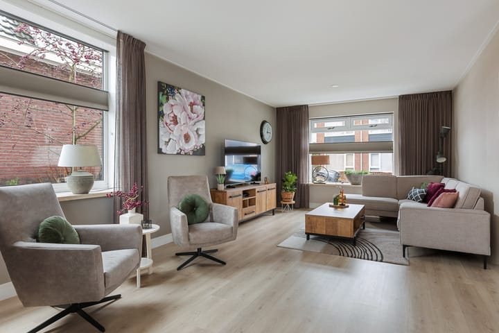 Photo 2 of Woolderweg 63