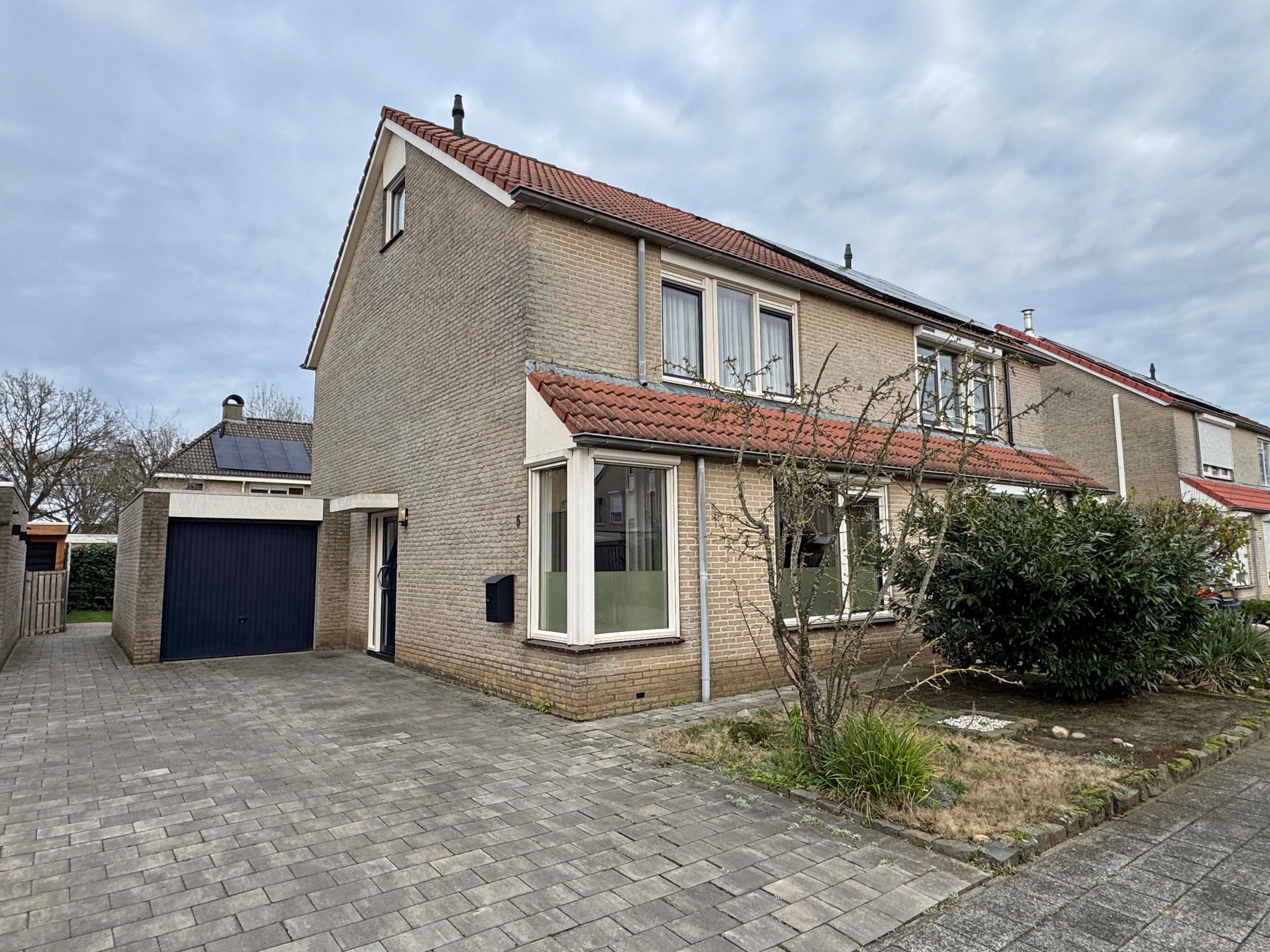 Foto 6 van Meidoorn 5