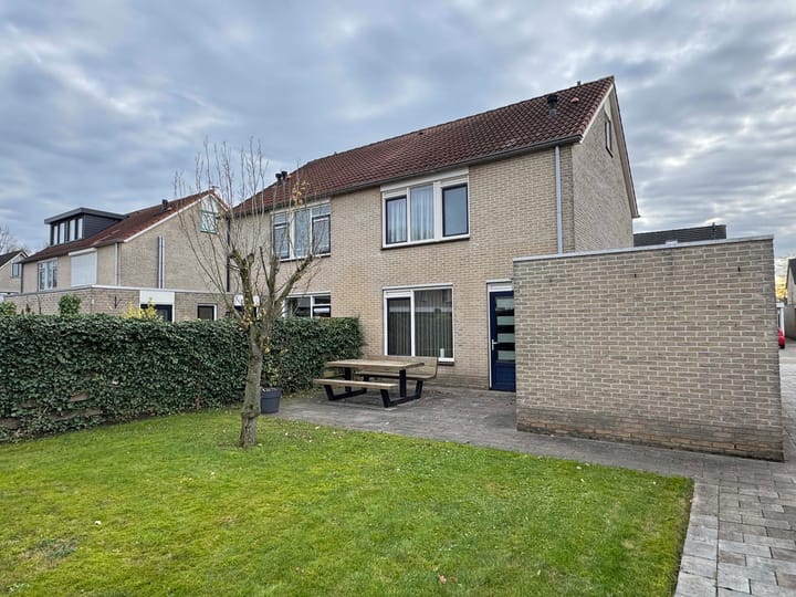 Photo 10 of Meidoorn 5