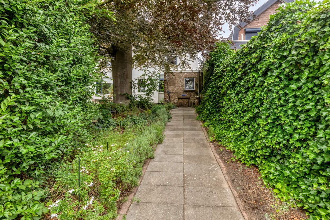 Photo 38 of Kerkstraat 57