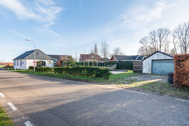 Photo 43 of Wiekenseweg 23