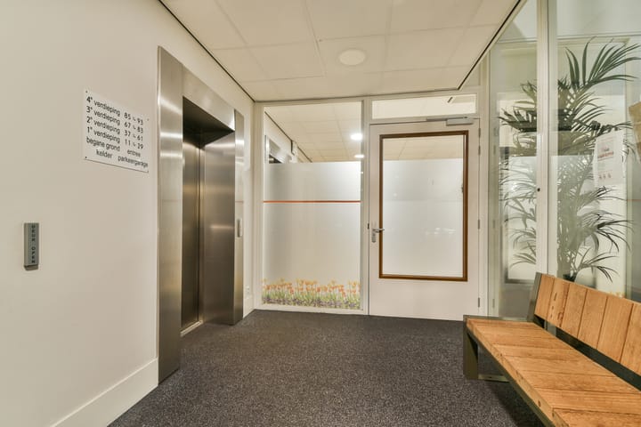 Photo 5 of Wilhelminastraat 83