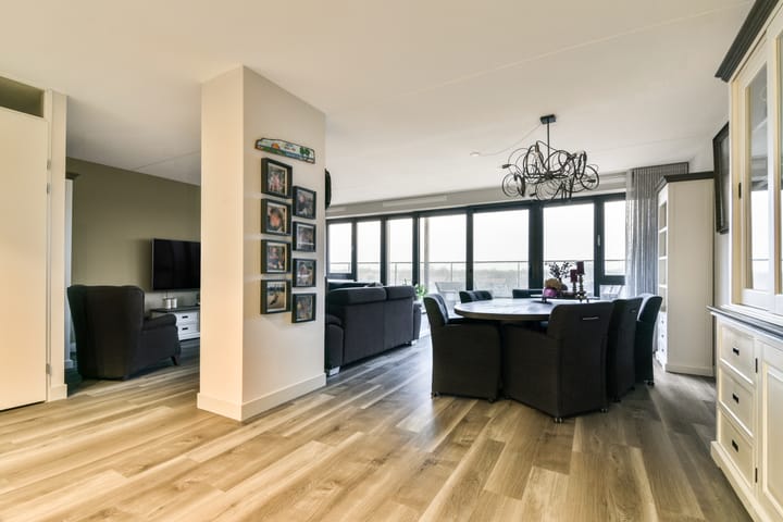 Photo 9 of Wilhelminastraat 83