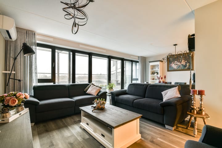 Photo 11 of Wilhelminastraat 83