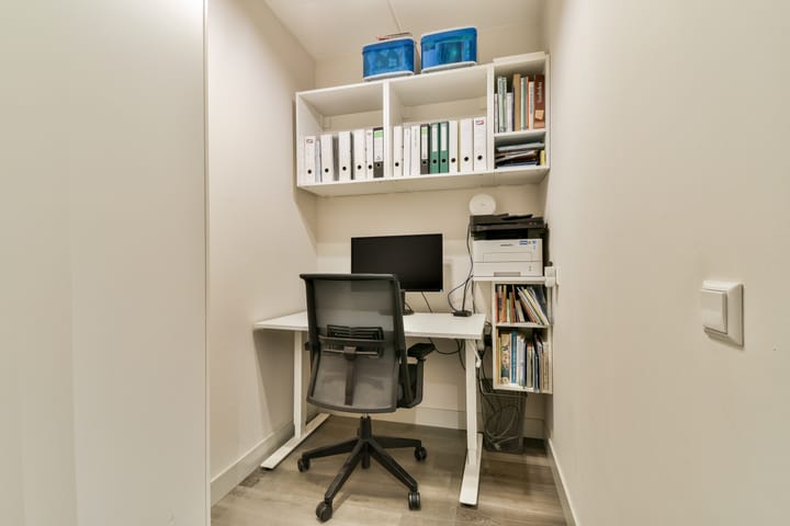 Photo 18 of Wilhelminastraat 83