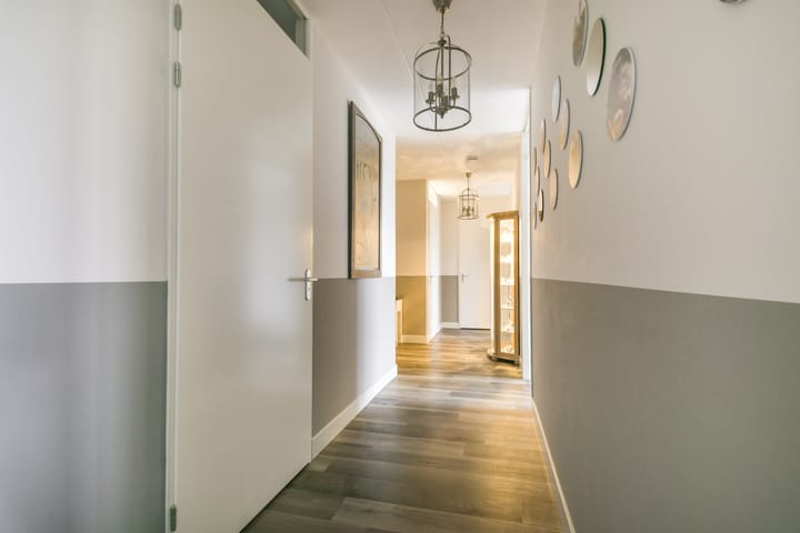 Photo 25 of Wilhelminastraat 83