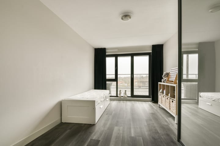 Photo 28 of Wilhelminastraat 83