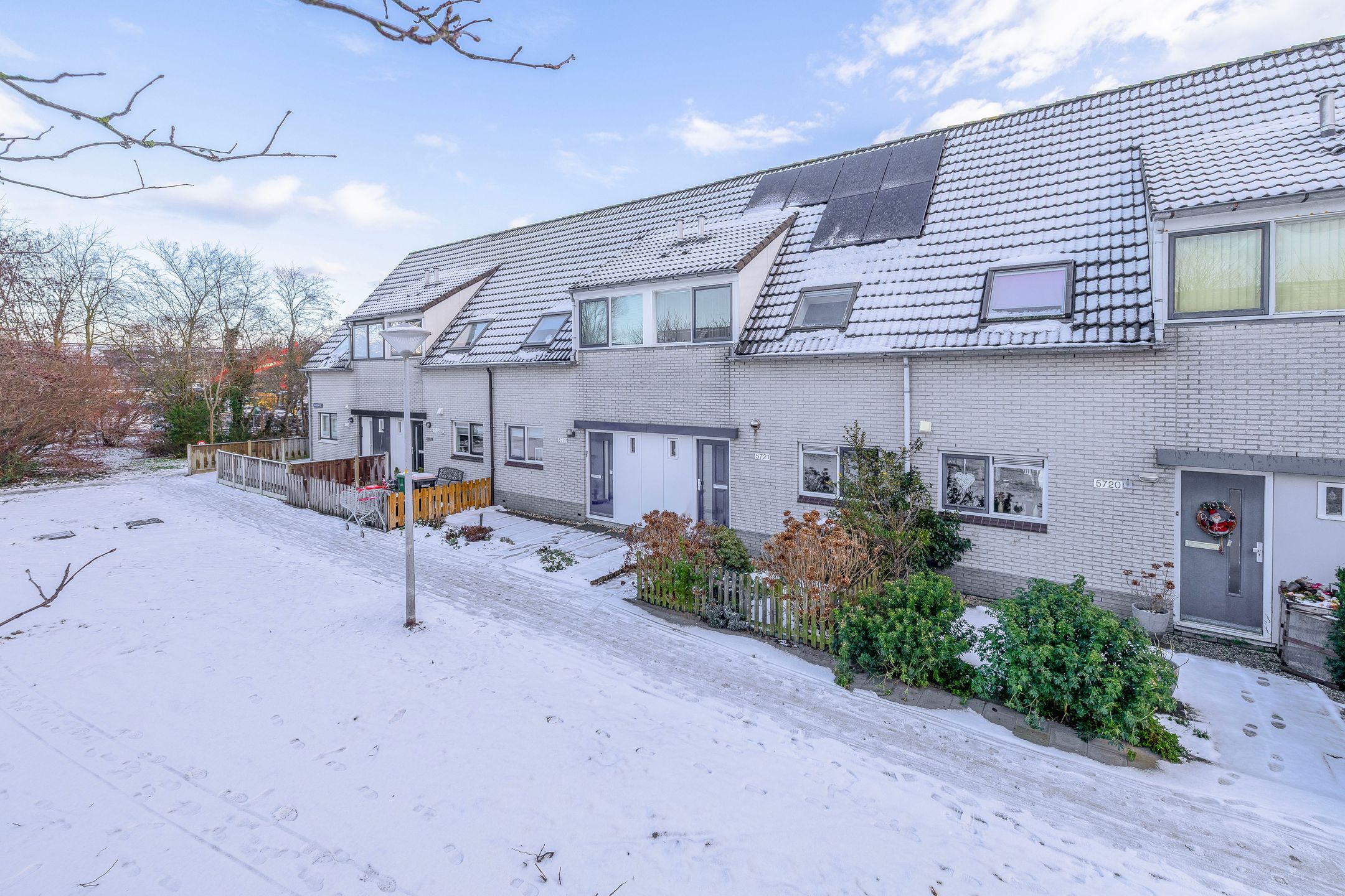 Buying a house in The Netherlands., Kruiszwin 5721