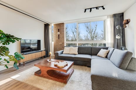 Sandenburg 120 tertiary image