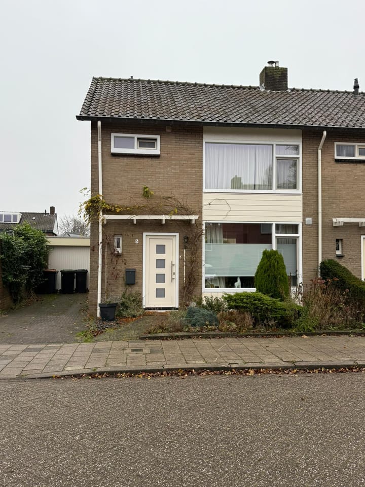 Foto 1 van Plutostraat 5